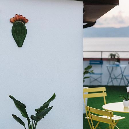 B&B Fuori Squadro - In Centro Con Terrazza Relax Vista Mare Reggio Calabria Exterior foto